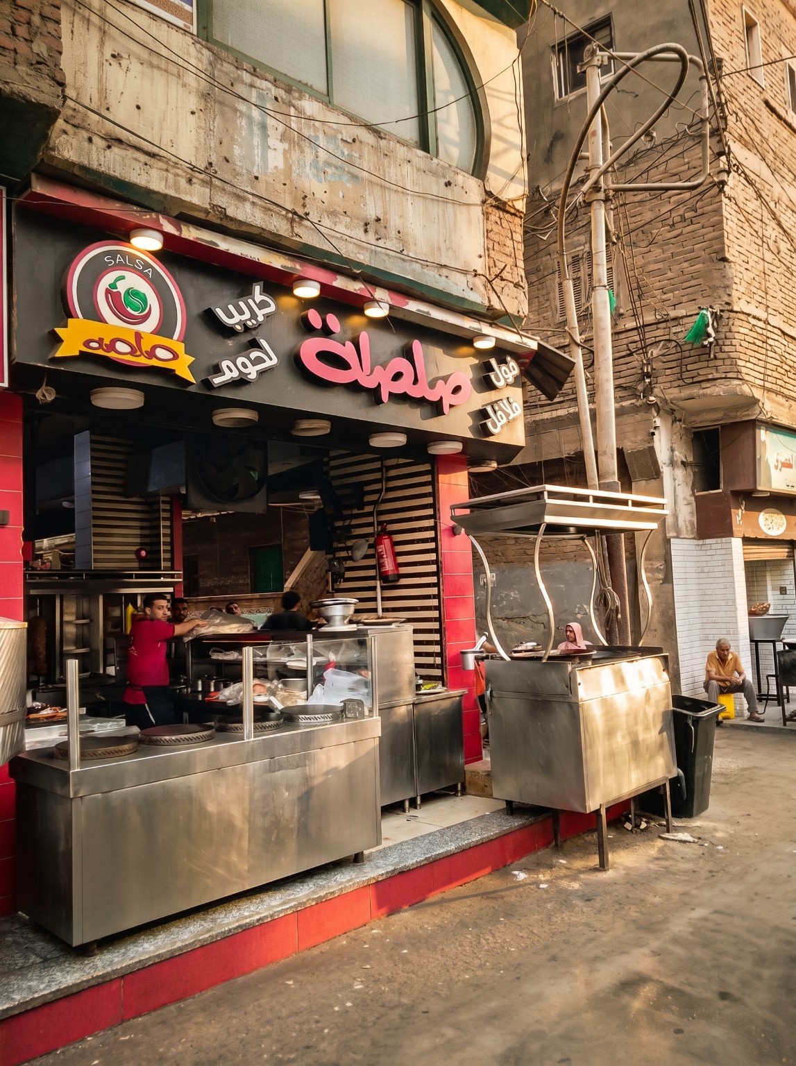 تفاصيل واجهة مطعم صلصة